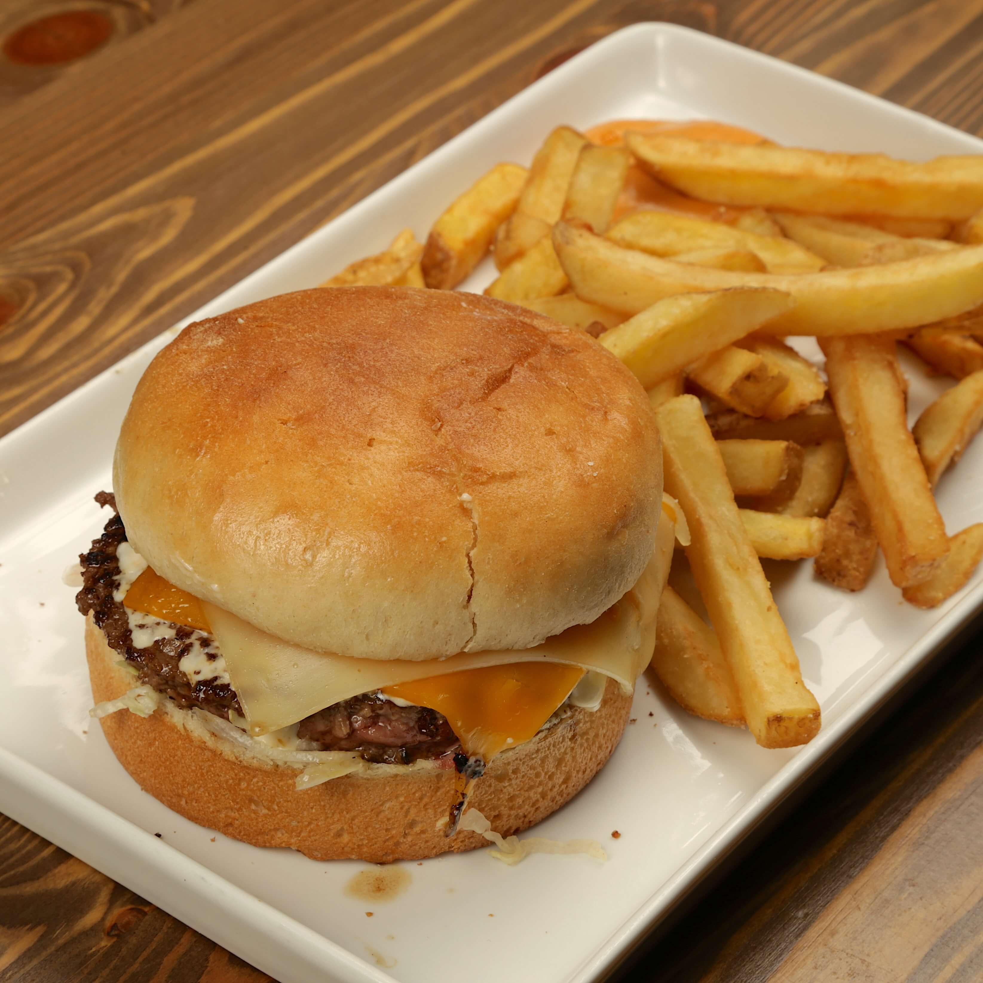 Triple Cheese burger - Old Wild West | Delivery in Monaco