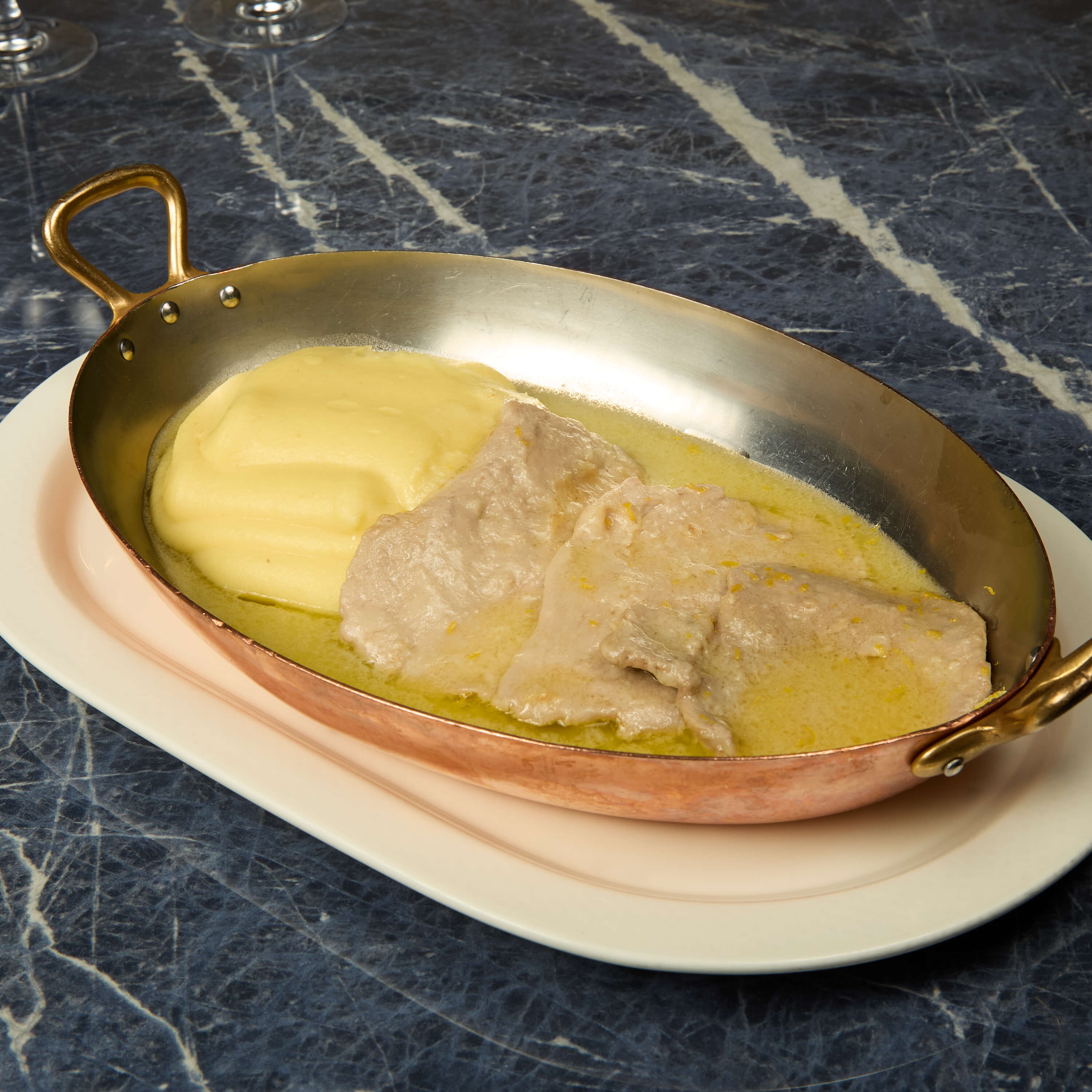 Veal piccata, lemon sauce and mashed potatoes - Avenue 31 | Mediterranean Cuisine Delivery in Monaco