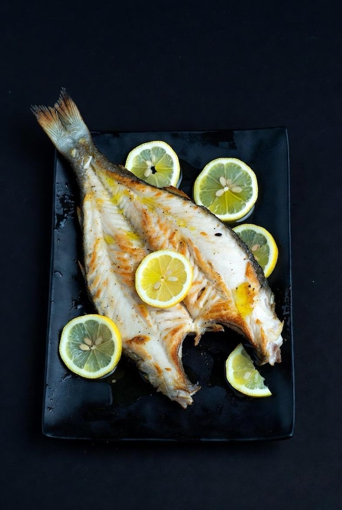 Whole sea bass with herbs and lemon, side of the day - Via Margherita for Prince Of Venice  | Delivery in Monaco
